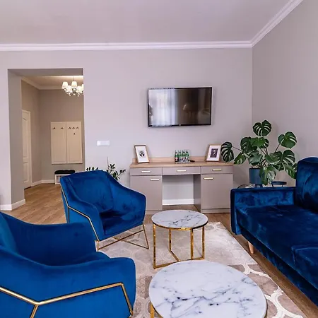 Ksiaz 3* فاوبجه