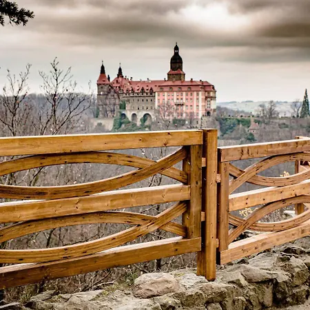 Ksiaz فندق 3*