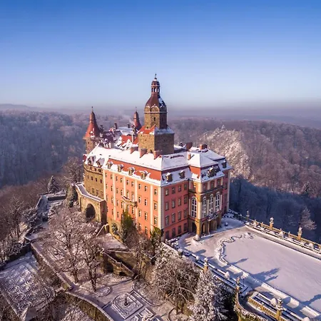 호텔 Ksiaz 3*